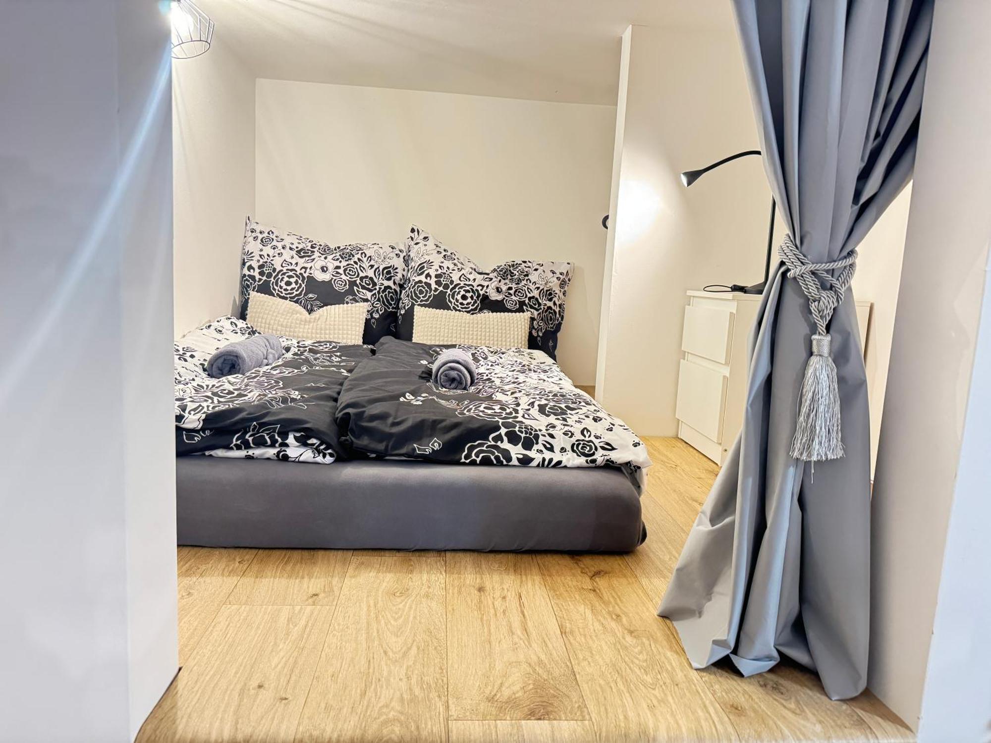 Free Parking - Cozy Apartment Near Vysehrad Railway Bridge Praga Esterno foto