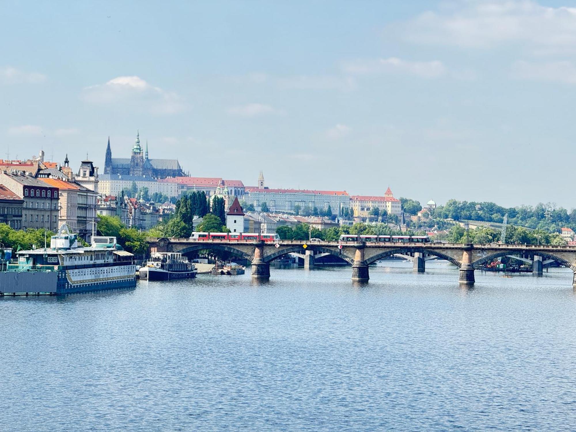 Free Parking - Cozy Apartment Near Vysehrad Railway Bridge Praga Esterno foto